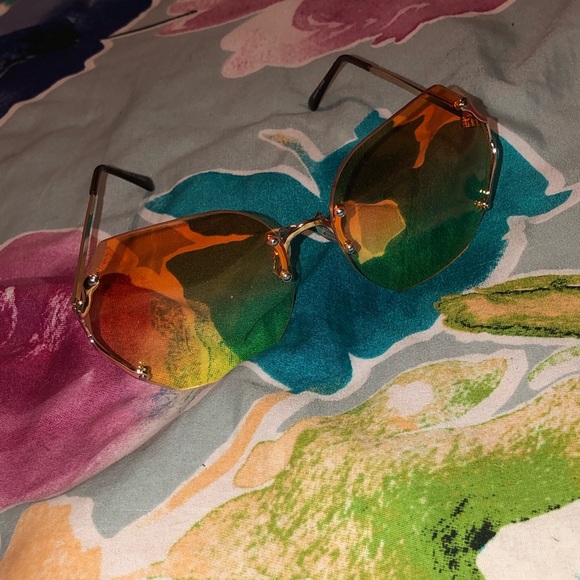 Sunglasses - Picture 1 of 1